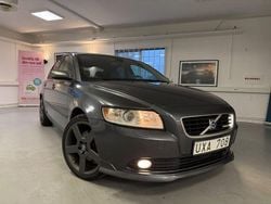 Grå Begagnad 2004 Volvo S40 R-Design Sedan | 39 900 kr (Marknadspris)