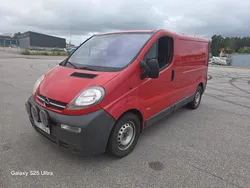 Röd Begagnad 2004 Opel Vivaro Van | 35 000 kr (Marknadspris)
