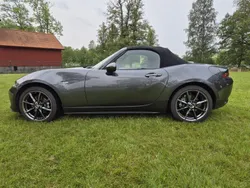 Grå Begagnad 2019 Mazda MX5 Inclusive Cab | 325 000 kr (Marknadspris)