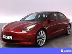 Röd Begagnad 2021 Tesla Model 3 Performance Sedan | 338 900 kr (Marknadspris)