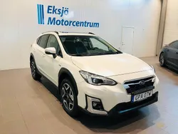 Vit (crystal white pearl) Begagnad 2020 Subaru XV SUV | 269 900 kr (Dyr)