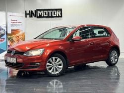 Röd Begagnad 2013 VW Golf VII SE Halvkombi | 99 900 kr (Marknadspris)