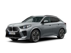 Grå Begagnad 2024 BMW iX2 Comfort Edition SUV | 589 000 kr (Marknadspris)