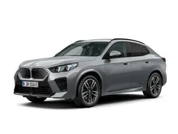 Grå Begagnad 2024 BMW iX2 Comfort Edition SUV | 629 000 kr (Marknadspris)