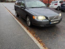 Grå Begagnad 2008 Volvo V70 Momentum Kombi | 16 000 kr (Bra pris)