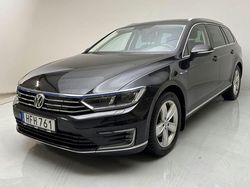 Svart Begagnad 2016 VW Passat | 154 900 kr (Marknadspris)