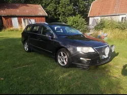 Svart Begagnad 2010 VW Passat Sportline Kombi | 19 500 kr