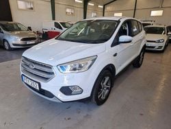 Vit Begagnad 2019 Ford Kuga Titanium SUV | 149 900 kr (Marknadspris)