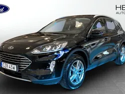 Svart (black) Begagnad 2022 Ford Kuga Titanium SUV | 219 900 kr (Superpris)