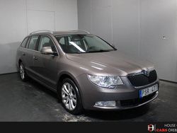 Ljusbrun (brun) Begagnad 2013 Skoda Superb Ambition Kombi | 84 900 kr (Bra pris)