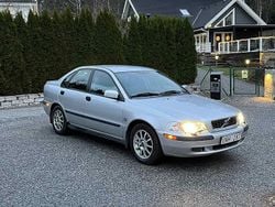 Grå Begagnad 2003 Volvo S40 Sedan | 29 900 kr (Marknadspris)