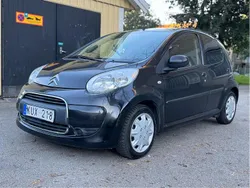 Svart Begagnad 2011 Citroën C1 Halvkombi | 22 500 kr (Marknadspris)