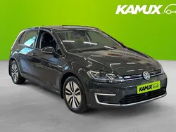 Silver/grå Begagnad 2018 VW e-Golf Halvkombi | 164 900 kr (Marknadspris)