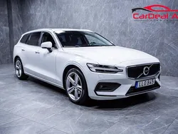Vit Begagnad 2020 Volvo V60 Momentum Kombi | 294 800 kr (Marknadspris)