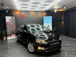 Svart Begagnad 2015 VW Polo Halvkombi | 99 000 kr (Marknadspris)