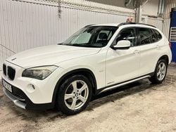 Vit Begagnad 2010 BMW X1 SUV | 69 999 kr (Lite dyr)