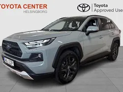Grön Begagnad 2022 Toyota RAV4 Hybrid SUV | 419 900 kr (Marknadspris)