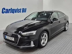 Svart Begagnad 2022 Audi A5 Sportback Proline Sportkupé | 379 000 kr (Marknadspris)