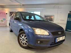 Blå Begagnad 2005 Ford Focus Kombi | 29 900 kr (Marknadspris)