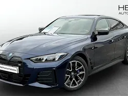 Blå (blue) Begagnad 2024 BMW i4 Shadowline Sedan | 668 700 kr