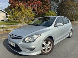 Silver Begagnad 2010 Hyundai i30 Halvkombi | 32 900 kr (Marknadspris)