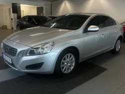 Silver Begagnad 2013 Volvo S60 Momentum Sedan | 119 800 kr (Superpris)