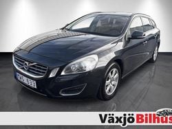 Grå Begagnad 2012 Volvo V60 Momentum Kombi | 69 900 kr (Marknadspris)