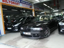 Svart Begagnad 2000 BMW 323 Cabriolet Cab | 69 999 kr (Marknadspris)