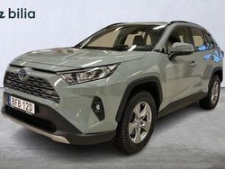 Grön Begagnad 2022 Toyota RAV4 Hybrid Active SUV | 354 900 kr (Bra pris)