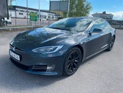 Grå Begagnad 2017 Tesla Model S Sedan | 259 000 kr (Marknadspris)