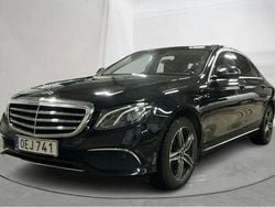 Svart Begagnad 2017 Mercedes E220 Exclusive Sedan | 247 000 kr (Marknadspris)