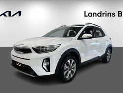 Vit (snow white pearl metallic) Ny 2025 Kia Stonic Advance SUV | 257 654 kr (Marknadspris)