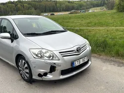 Silver Begagnad 2009 Toyota Auris Plus Halvkombi | 16 900 kr (Bra pris)