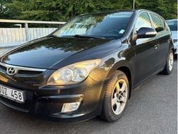 Svart Begagnad 2009 Hyundai i30 Halvkombi | 30 000 kr (Marknadspris)