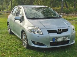 Blå Begagnad 2008 Toyota Auris Halvkombi | 44 900 kr (Marknadspris)
