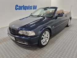 Mörkblå (blå metallic) Begagnad 2002 BMW 330 Cabriolet Cab | 125 000 kr (Marknadspris)