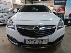 Vit Begagnad 2017 Opel Insignia Country Tourer Business Kombi | 124 900 kr
