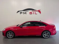 Röd Begagnad 2022 Audi A4 Competition Sedan | 419 900 kr (Marknadspris)
