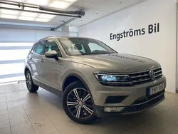 Silver Begagnad 2016 VW Tiguan Highline SUV | 259 000 kr (Lite dyr)
