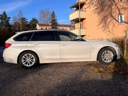 Vit Begagnad 2016 BMW 320 Sport Line Kombi | 153 000 kr (Bra pris)