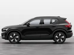 Svart Ny 2024 Volvo EX40 Single Motor Extended Range SUV | 584 800 kr (Marknadspris)