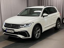 Vit Begagnad 2023 VW Tiguan R-line SUV | 359 900 kr (Marknadspris)