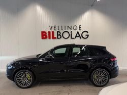 Svart Begagnad 2020 Porsche Cayenne Sport SUV | 619 500 kr (Marknadspris)