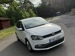 Vit Begagnad 2016 VW Polo Halvkombi | 79 000 kr (Marknadspris)