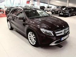Brun Begagnad 2014 Mercedes GLA220 SUV | 160 000 kr (Marknadspris)