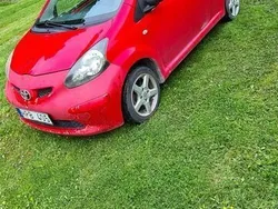 Röd Begagnad 2008 Toyota Aygo Halvkombi | 29 000 kr (Marknadspris)
