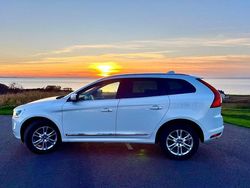 Vit Begagnad 2016 Volvo XC60 Business Edition SUV | 144 900 kr (Superpris)