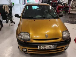 Gul Begagnad 2000 Renault Clio II Halvkombi | 16 900 kr (Dyr)