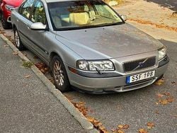 Grå Begagnad 2001 Volvo S80 Sedan | 22 000 kr (Bra pris)