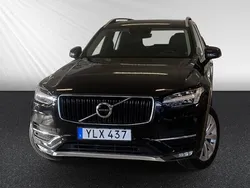 Svart Begagnad 2018 Volvo XC90 Momentum SUV | 389 800 kr (Marknadspris)